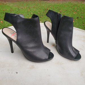 Le Chateau Genuine Leather Heels